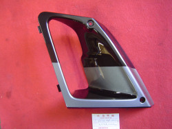 Trappe dans flanc carénage gauche de CBR600 92 type 8 pièce neuve avec défaut