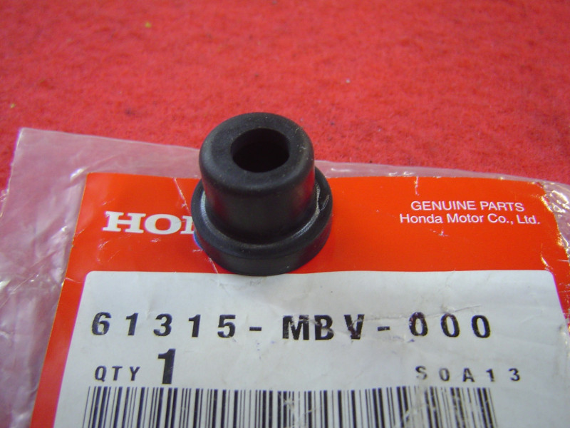 Caoutchouc d'appui de phare de CB600F 500 650 61315-MBV-000