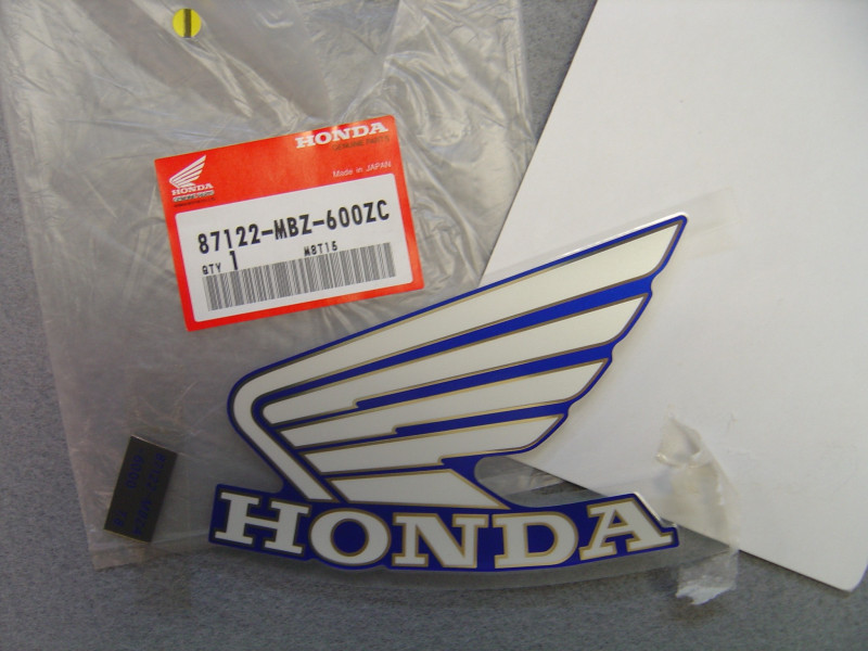 Autocollant réservoir gauche Honda CB600F Hornet 98-01 Type 8