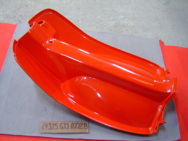 Carénage protège-jambe Honda SH50 Scoopy R110 - 64325GJ3600ZB