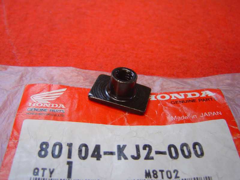 Écrou Garde-Boue AR Honda GL1800 - Réf. 80104KJ2000