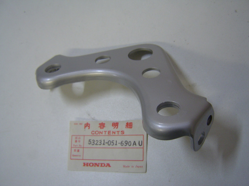 Té supérieur de fourche Honda SS50ZK1 - Réf. 53231051690AU
