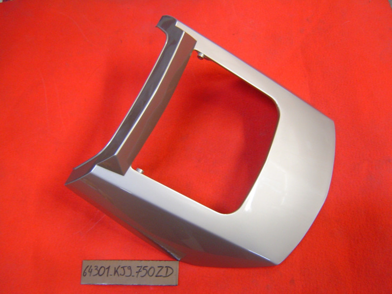Carénage face avant Honda CH125 Spacy 86 YR129M | 64301KJ9750ZD