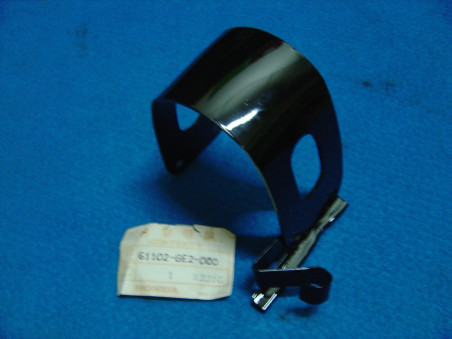 Pontet Garde Boue Avant Honda MBX50 - Réf. 61102GE2000