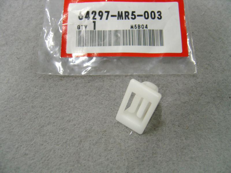 Clip Montage Carénage Honda ST1100 PC800 - 64297MR5003