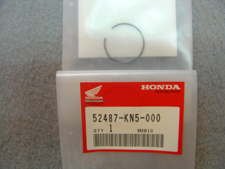 Clip montage fourche Honda – Référence 52487KN5000