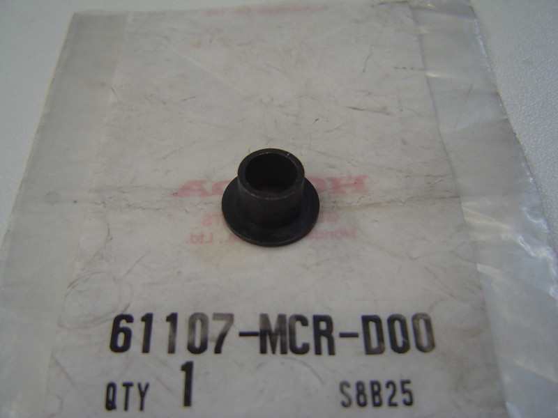 Bague épaulée Honda 61107MCRD00 – CBR600 CB600F VFR1200