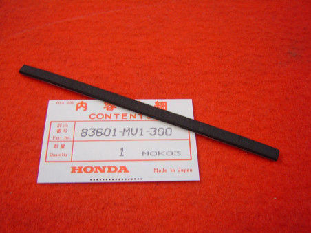 Joint mousse boîte à outils Honda XRV750 90/92 - 83601MV1300