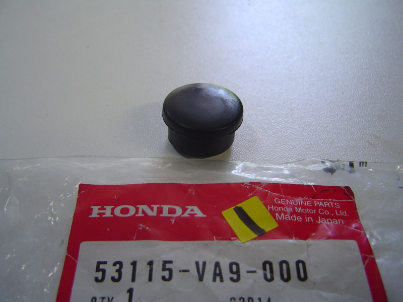Bouchon de poignée Honda VTR1000 97-04 – Réf. 53115VA9000