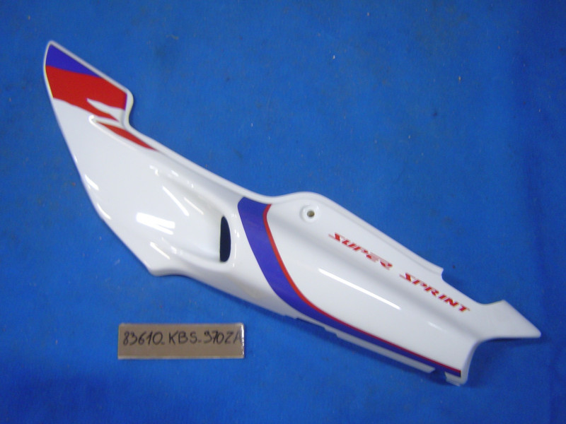 Flanc de selle gauche Honda NSR125 1995 - Réf. 83610KBS970ZA