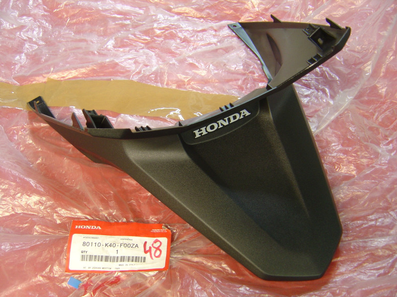 Couvercle eclairage de plaque AR de NSS125 Forza 15/18