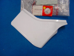 Cache Latéral Gauche Honda TL125J 88 - Réf. 83710KJ2000ZA