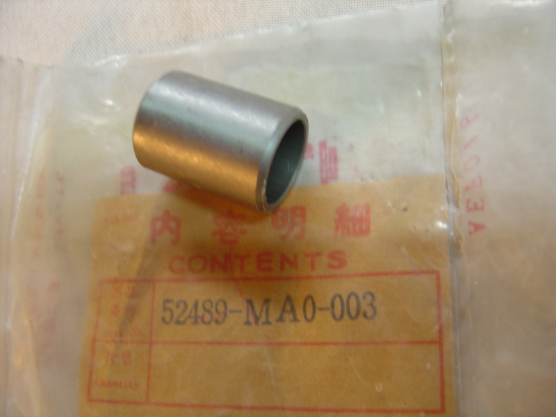 Entretoise Suspension AR Honda 52489MA0003 – Pièce Moto