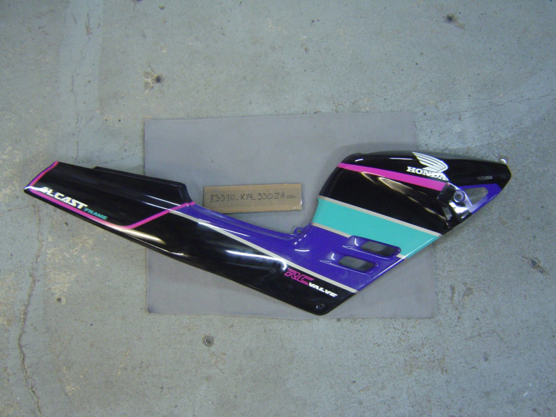Demi-coque latérale droite Honda NSR125RM 91 NH1 occasion