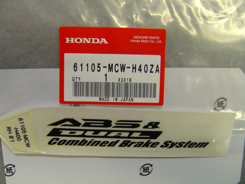 Décor autocollant garde-boue avant droit Honda VFR800 2006