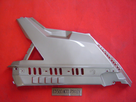 Cache latéral AR droit Honda CH125 Spacy 1986 - YR129M