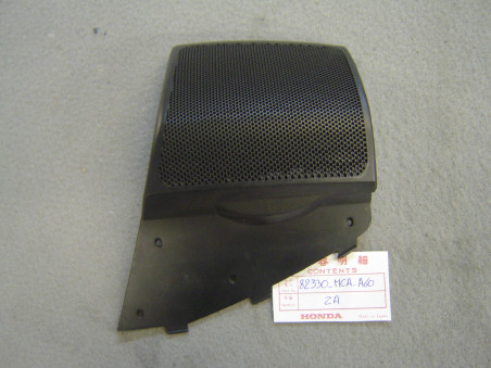 Cache haut-parleur droit accoudoir Honda GL1800 NH1 | 82330MCAA60ZA