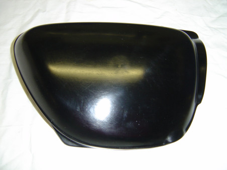 Cache latéral droit résine Honda 500 Four – Réf. 83600323020A