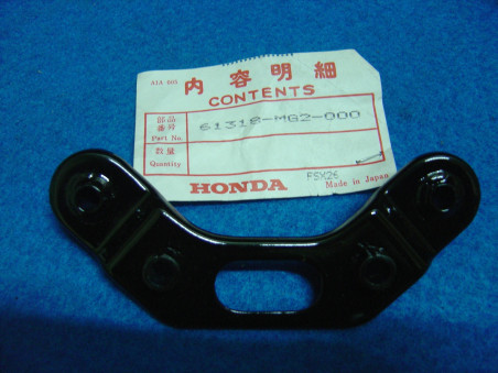 Support inférieur plaque phare Honda - Réf. 61318MG2000
