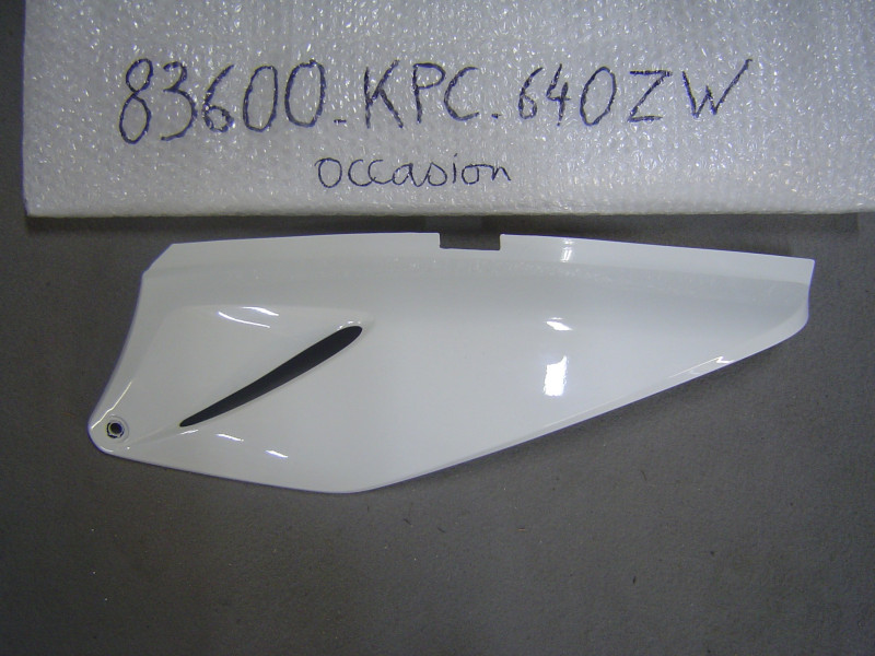 Cache latéral gauche Honda XL125V 2009-2013 NH138 occasion
