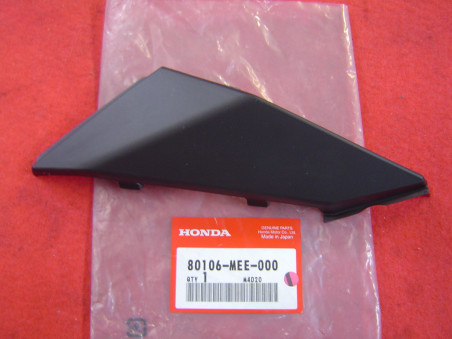 Enjoliveur gauche garde-boue AR Honda CBR – 80106-MEE-000