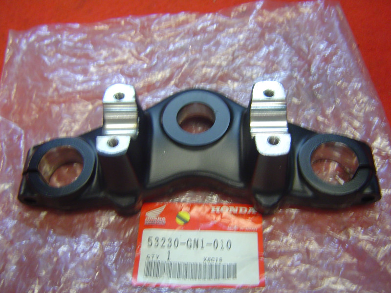 Tête de fourche supérieure Honda XR100 XR80 - Réf. 53230GN1010