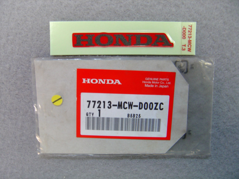 Autocollant auvent de selle Honda VFR800 02-03 type 3 | 77213MCWD00ZC