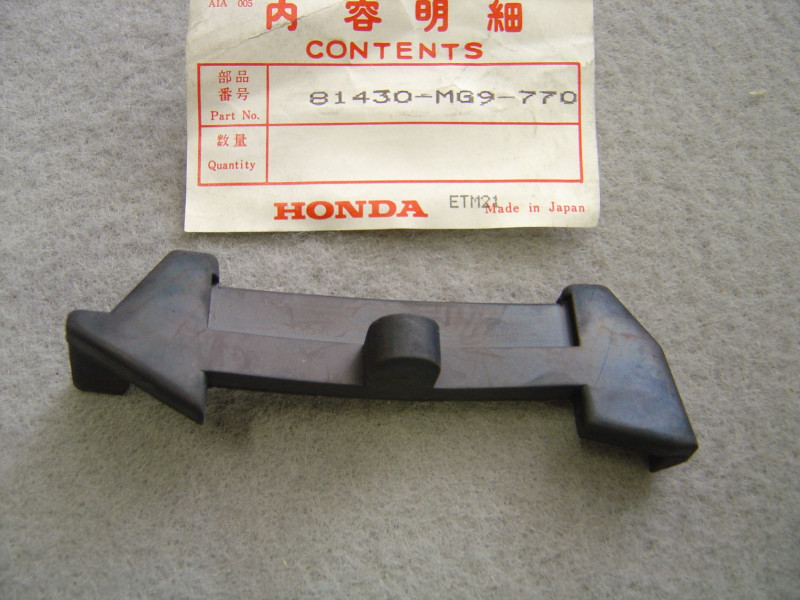 Caoutchouc moulure G GL1200 Honda - Réf 81430MG9770