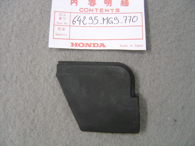 Caoutchouc gauche carénage Honda GL1200A 84-85 | 64295MG9770