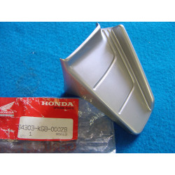Spoiler inférieur gauche carénage AV Honda NH125 83 - NH-131M