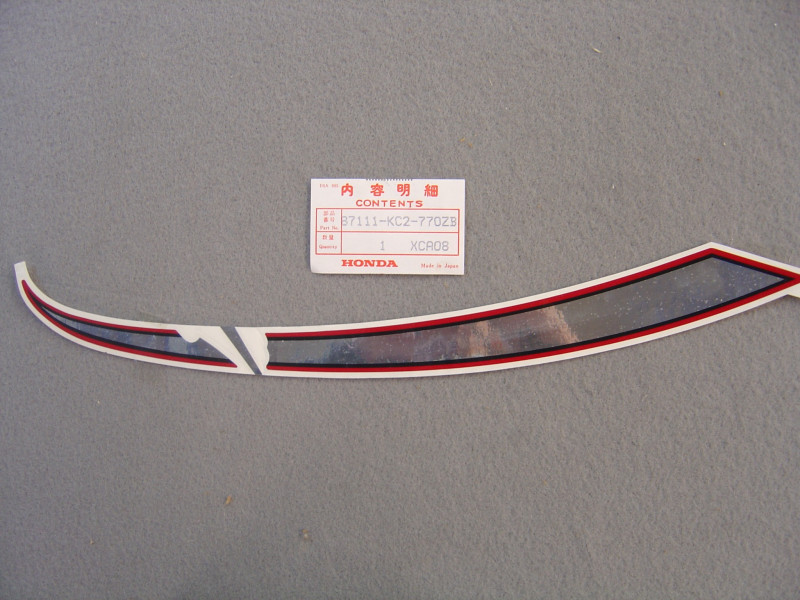 Autocollant réservoir droit Honda CM125CJ 1988 – Réf. 87111KC2770ZB