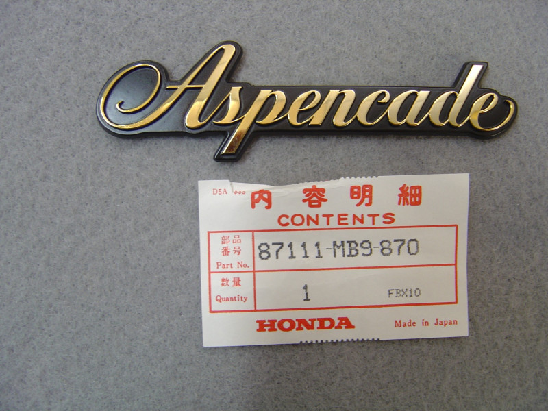 Logo droit sacoche de selle Honda GL1100A 1982/1983 - Réf. 87111MB9870