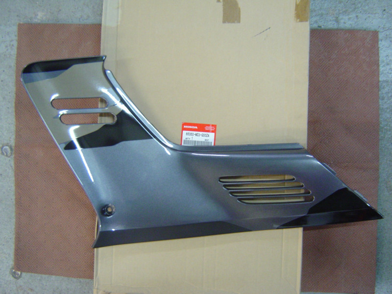 Cache latéral gauche Honda CBR1000F 97 - Ref 65350MZ2G00ZA