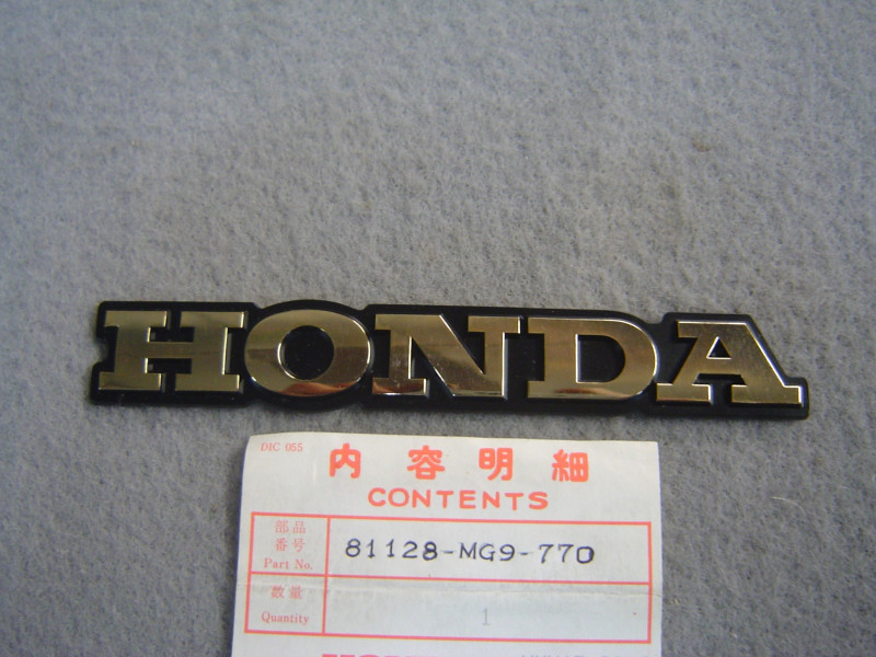 Emblème top case et bulle GL1200 Honda - Réf. 81128MG9770