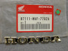 Emblème Sacoche AR Droite Honda GL1500SE 94 – Réf. 87111MAF770ZA