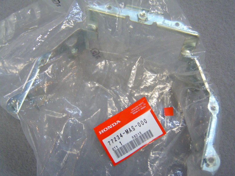 Appui Feu Arrière Honda CBR900RR 96/99 - Réf 77234MAS000