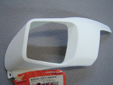 Couvercle feu arrière gauche Honda SA50 Vision blanc NH13