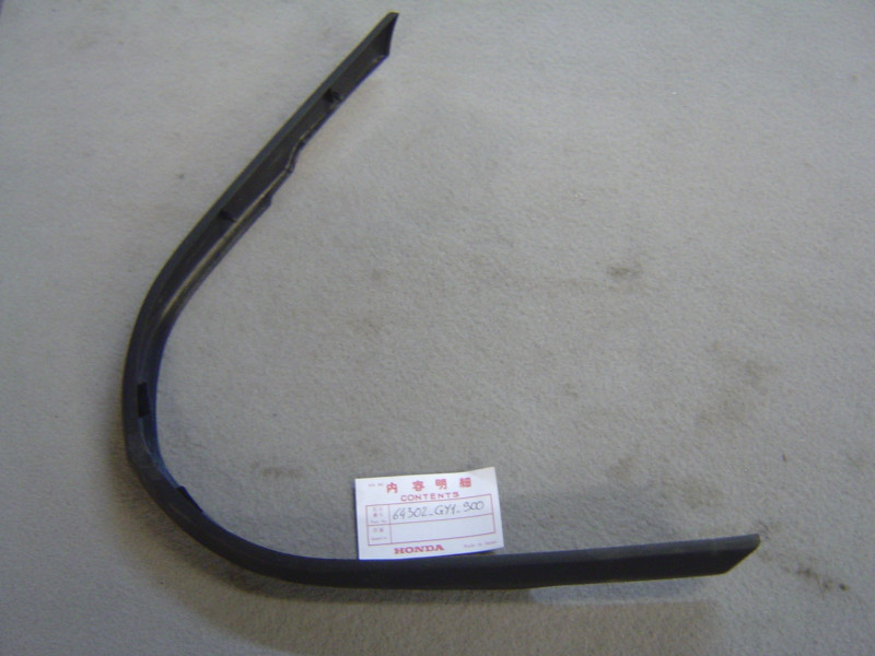 Moulure carénage avant Honda SA50 88 - Réf 64302GY1900
