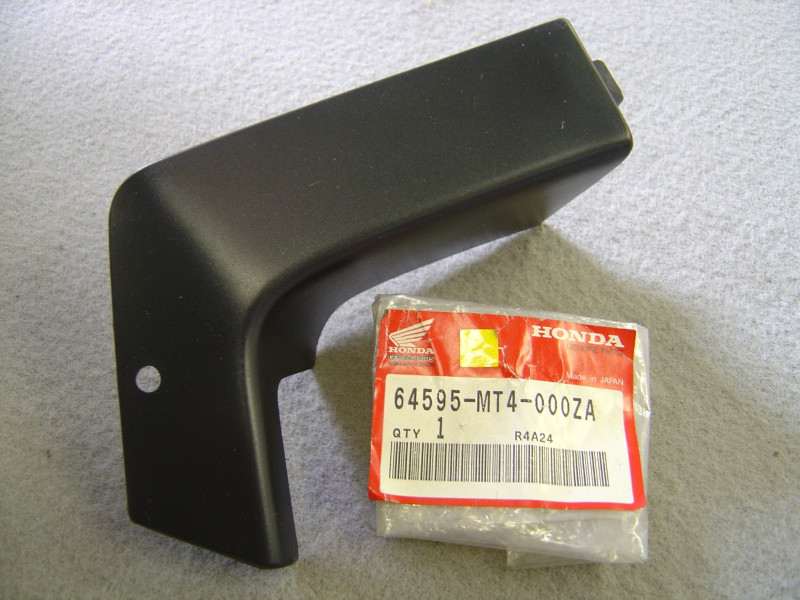 Garniture gauche carénage Honda VFR750F 90-93 - Réf 64595MT4000ZA