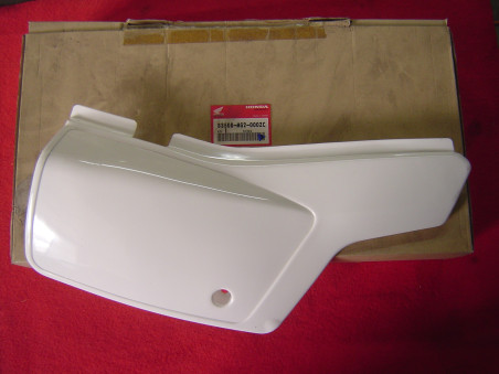 Cache latéral droit Honda XL600RF NH-138 | Réf. 83500MG2000ZC