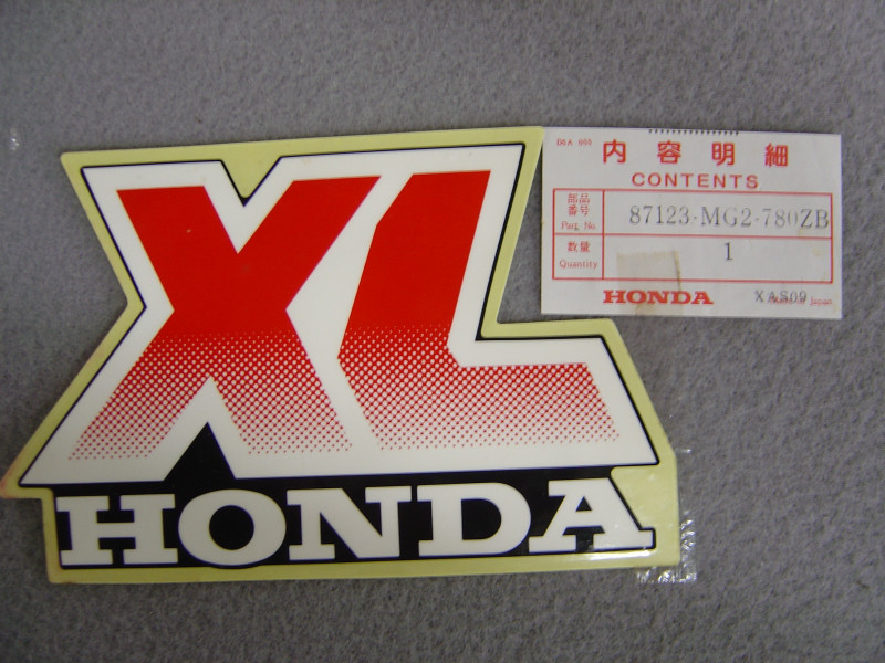 Autocollant réservoir droit Honda XL600RH 87 type 2 – Réf. 87123MG2780ZB