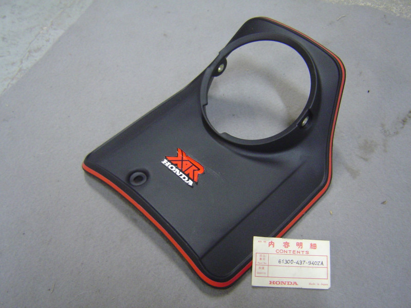 Plaque de Phare Honda XR125A - Réf. 61300-437-940ZA