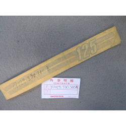 Autocollant cache latéral gauche Honda CB125S - Réf. 87129330300A