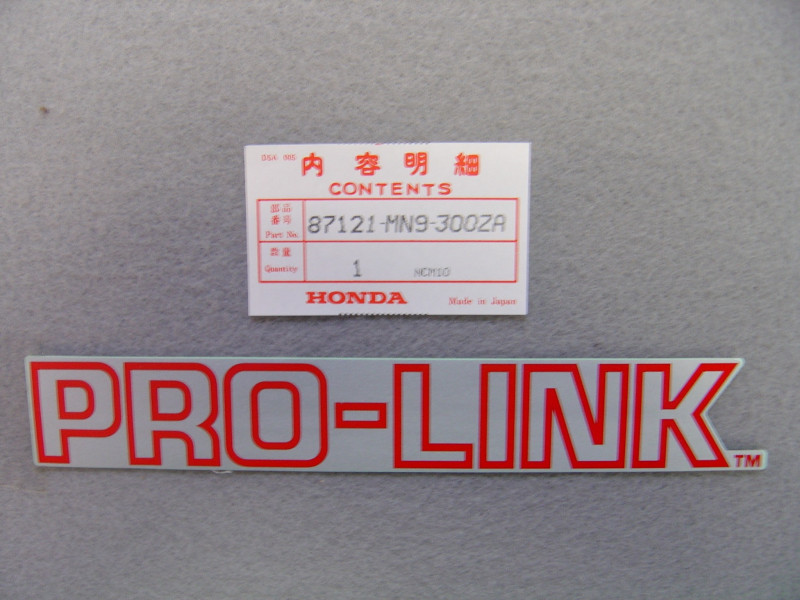 Autocollant bras oscillant Honda NX650J K 88-89 - Réf. 87121MN9300ZA