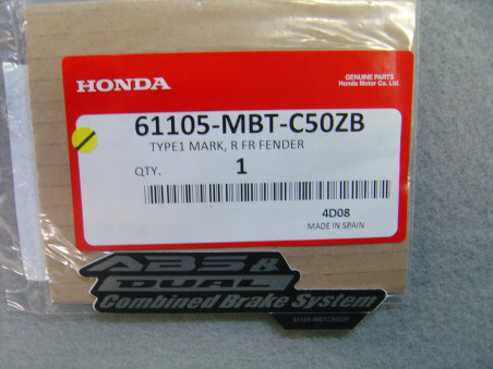 Décor autocollant garde boue AV gauche Honda XL1000V - 61105MBTC50ZB