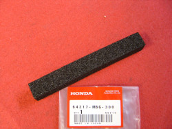 Mousse (B) de capot latéral AV de CBR900 02/03 VFR800 98/01