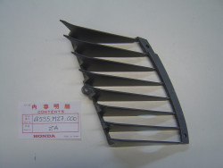 Grille de flanc de carenage gauche de VFR750 94-97 code couleur nh129m v