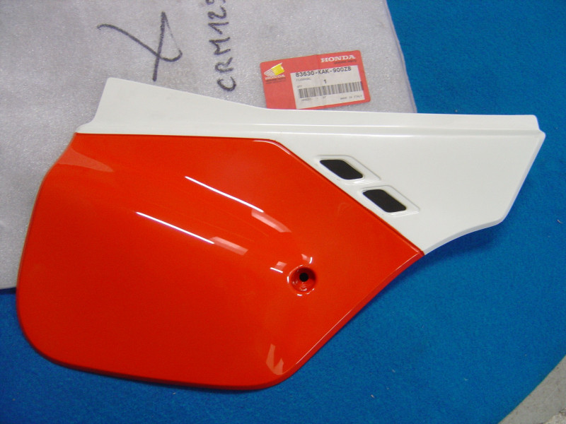 Cache Droit Honda 125 CRM RL 1990 – Réf. 83630KAK900ZB