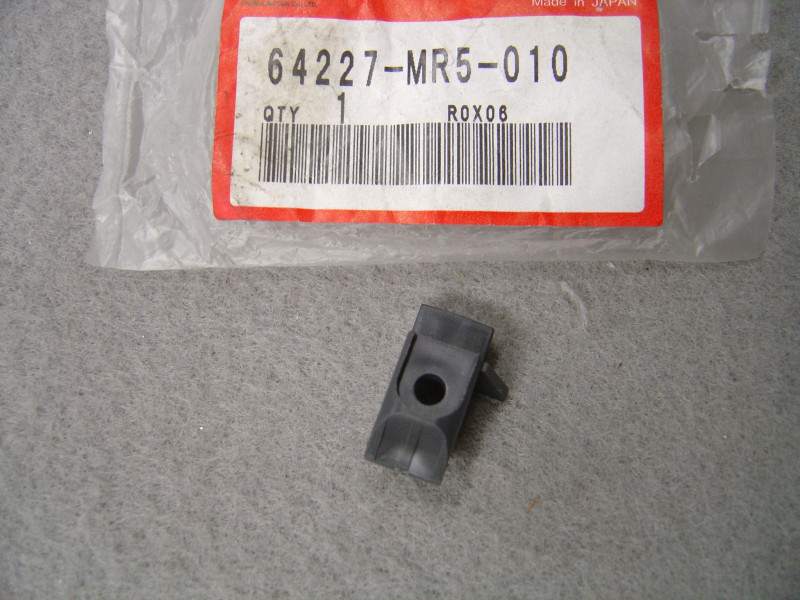 Verrouillage bouton carénage Honda PC800 - 64227-MR5-010