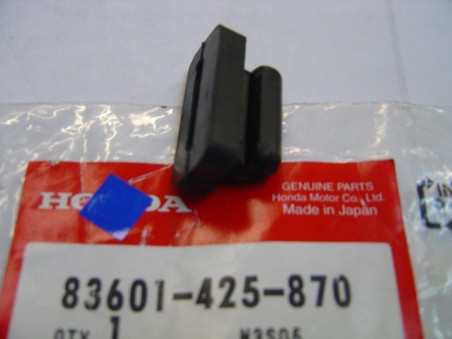Caoutchouc fixation caches plastiques Honda CB750K